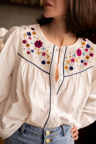 Blouse Avec Un Empiècement Brodé - Ecru - Boutique Libertie