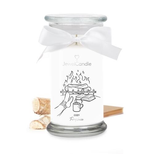 Grosse bougie parfumée Cozy Fireplace avec bijou surprise | JewelCandle