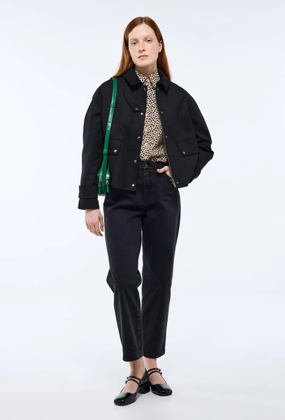 Veste courte contenant du coton