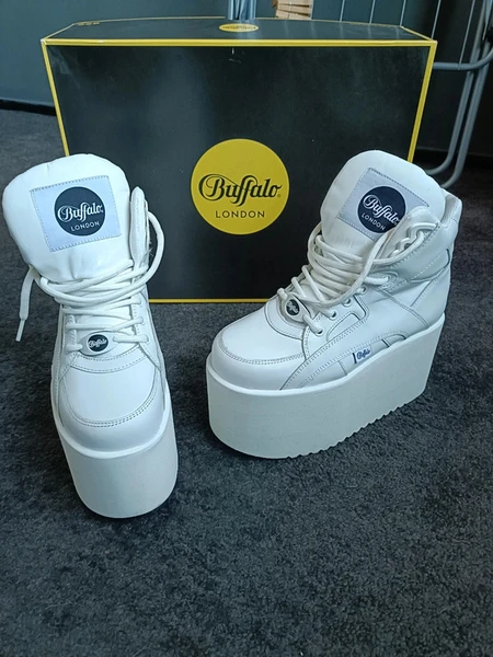 Buffalo witte plateau sneakers