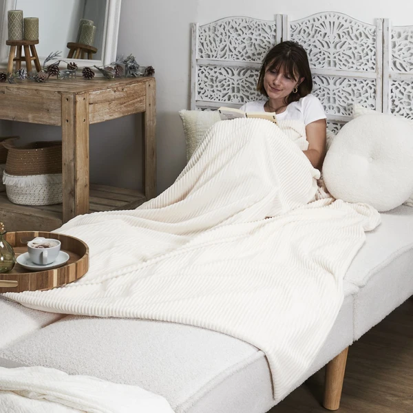PLAID VELVERY XXXL COSY STRIP – La Chaise Longue