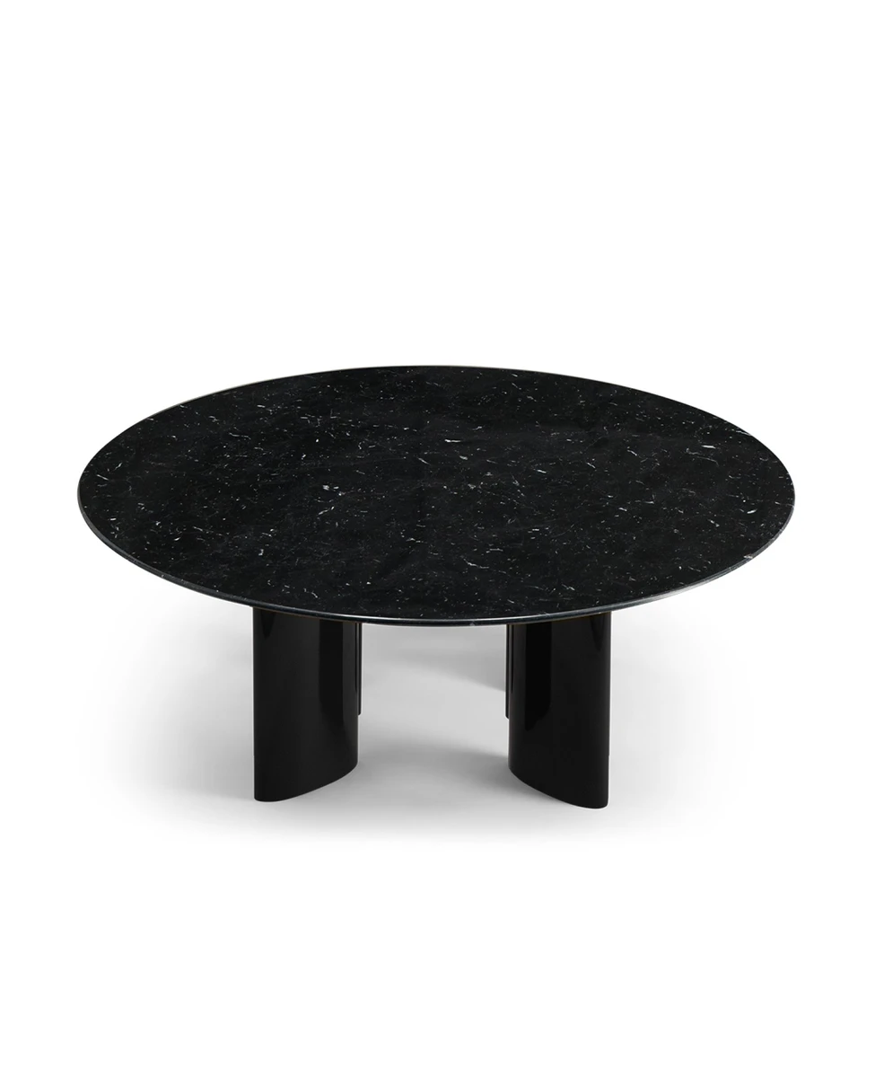 Table basse ronde Carlotta pieds laqués noir et marbre noir