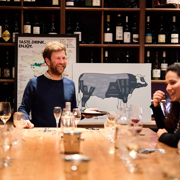 Dégustation bœuf et vin – Ô Chateau, expérience gastronomique 2 h dans bar à vins parisien avec 5 pièces de bœuf et vins sélecti