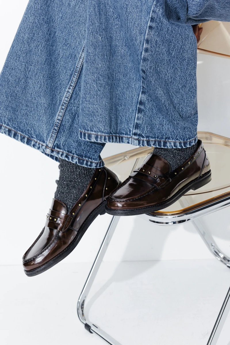 Mocassins en cuir clouté Femme