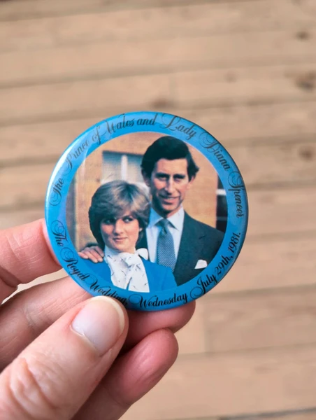 Badge mariage Charles et Diana