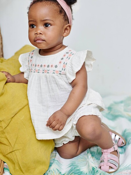 Ensemble bébé fille blouse brodée et bloomer en gaze de coton rose pâle - Vertbaudet
