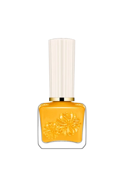 Vernis à ongles jaune