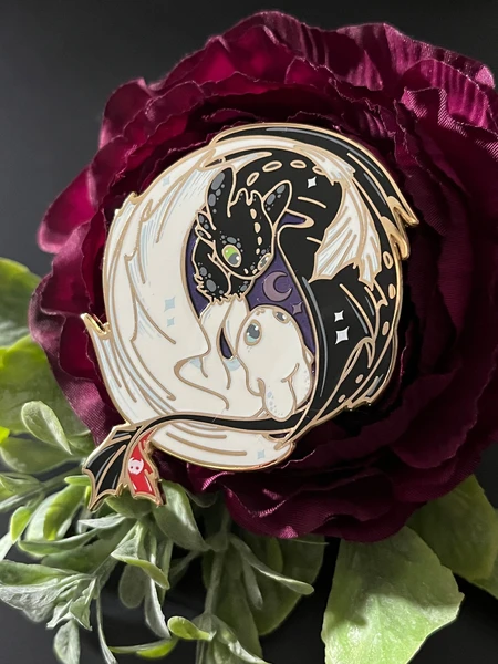 HTTYD "Flight of Dragons" - 2.5" pin