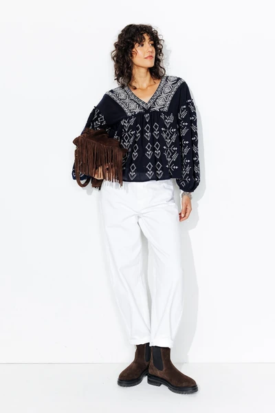 Blouse folk brodée Femme