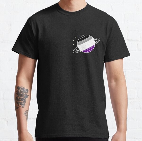 Drapeau Ace Saturne sur fond noir | T-shirt classique