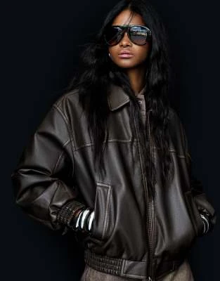 Bershka - Veste oversize en imitation cuir - Marron