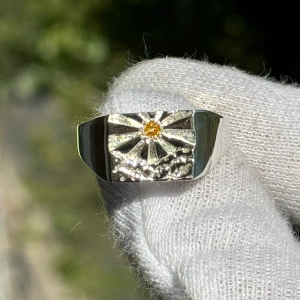 Chevalière Soleil saphir
