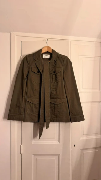 Veste Bash avec épaulettes