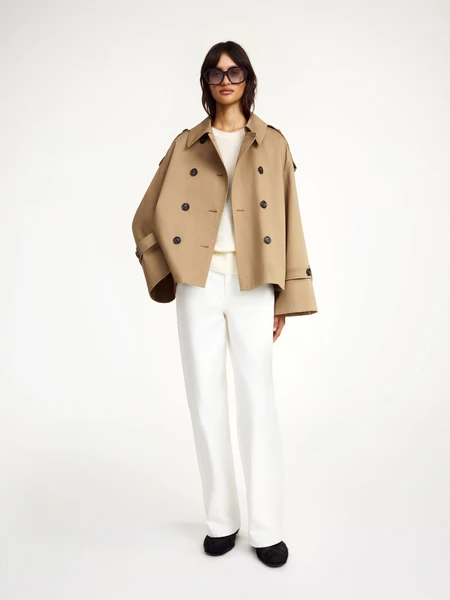 Trench court Alisandra
