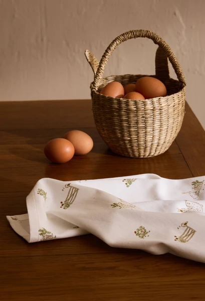 Panier forme tête de lapin, en jonc de mer