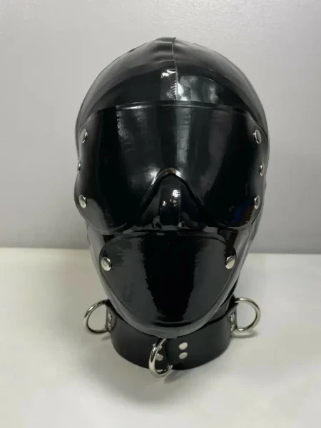 Cagoule en latex avec bandeau amovible