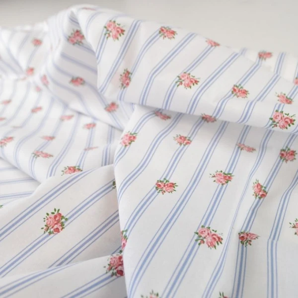 Tissu Batifolle en coton motif fleurs et rayures fond blanc - OEKO TEX