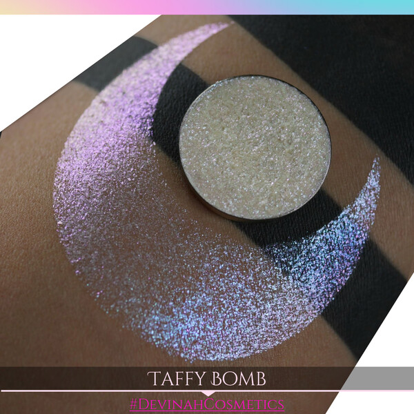 TAFFY BOMB Pressed Pigment