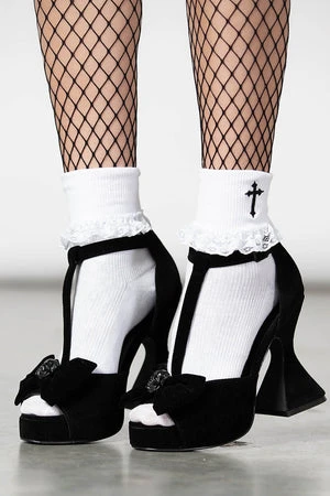 Ravenette Pumps