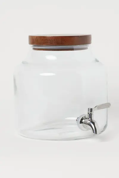 Fontaine en verre avec robinet
