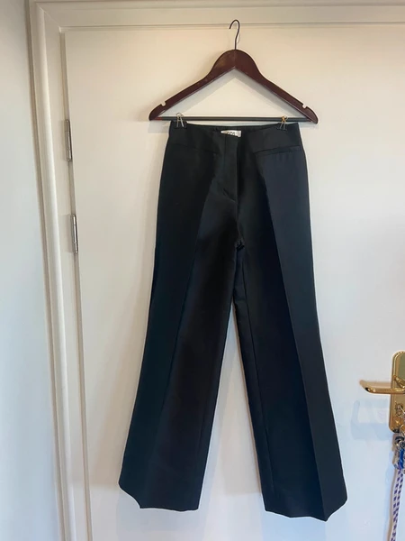 COS Bundfaltenhosen aus Wolle