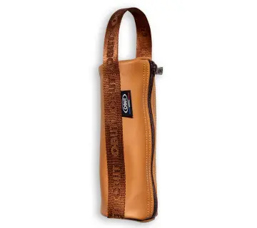 La gravure laser sur les accessoires pétanque chez Obut