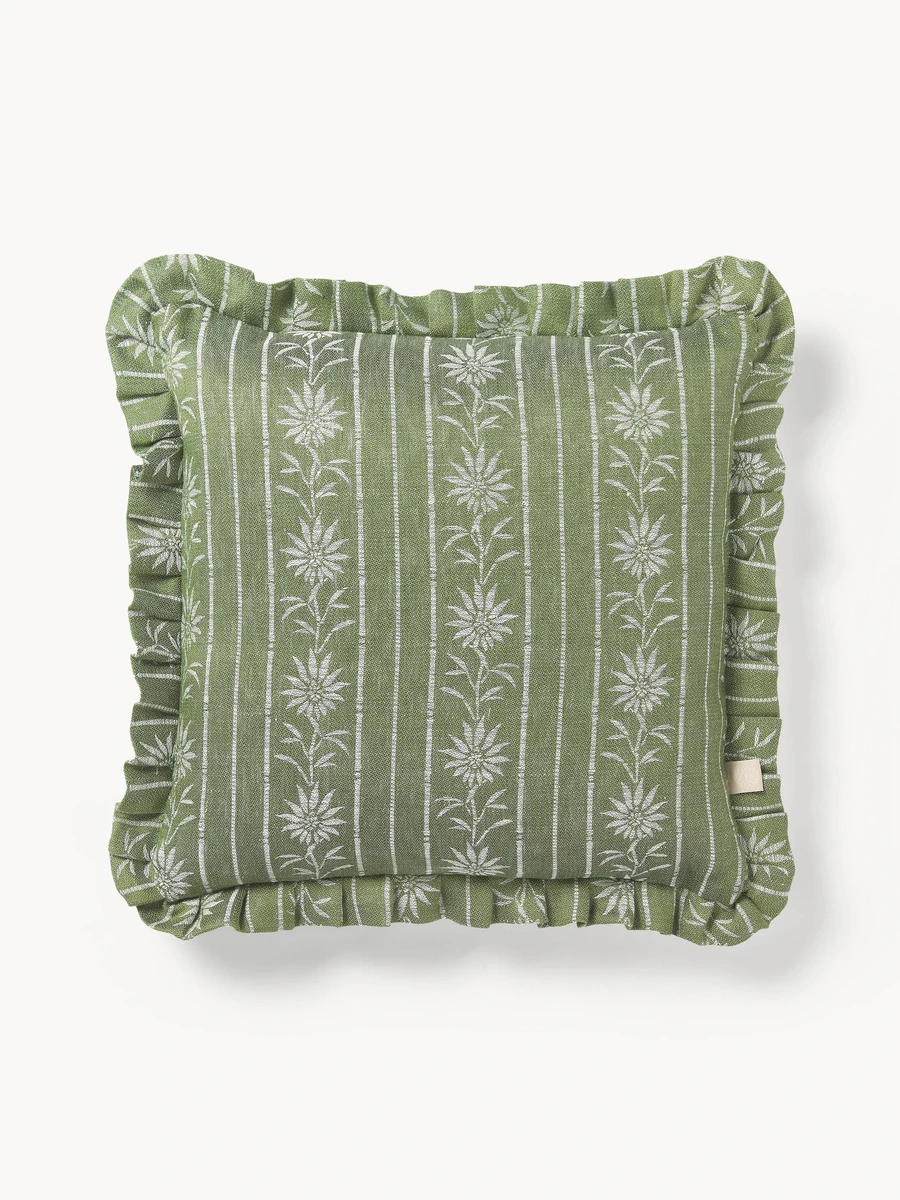 Coussin artisanal avec volants Mako | Westwing