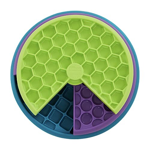 Nina Ottosson de Outward Hound Lickin' Layers Interactive Dog Puzzle Game and Slow Feeder