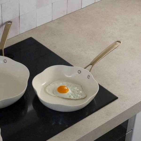 Poêle Dahlia en Aluminium Recyclé - Beige