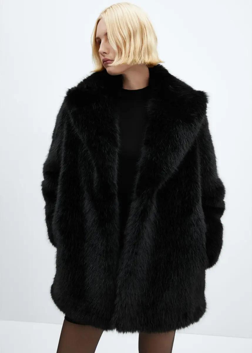 Manteau en fausse fourrure à revers - Femme | Mango France