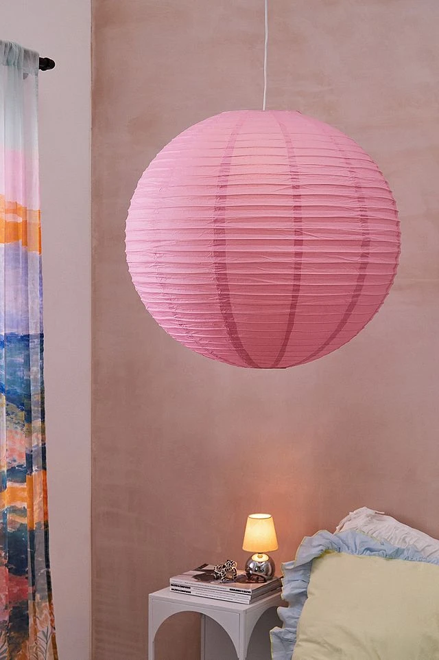 Abat-jour en papier rose géant