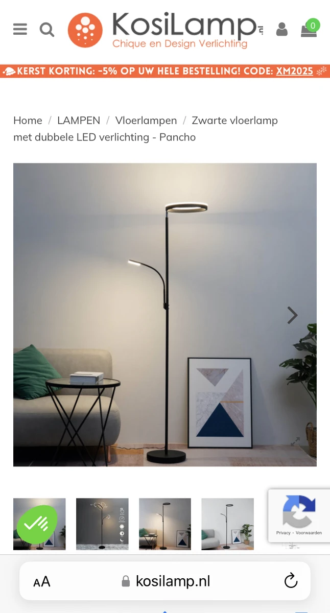 Un lampadaire sur pied avec liseuse