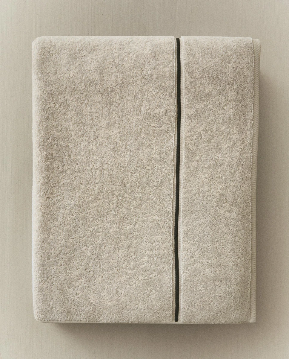 SERVIETTE DE BAIN FESTON BRODÉ