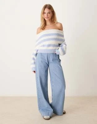 Miss Selfridge - Pull en maille rayée avec encolure Bardot - Bleu pastel