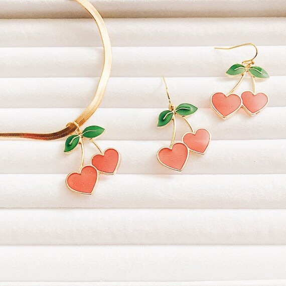kukee — boucles d’oreilles cerise cœur