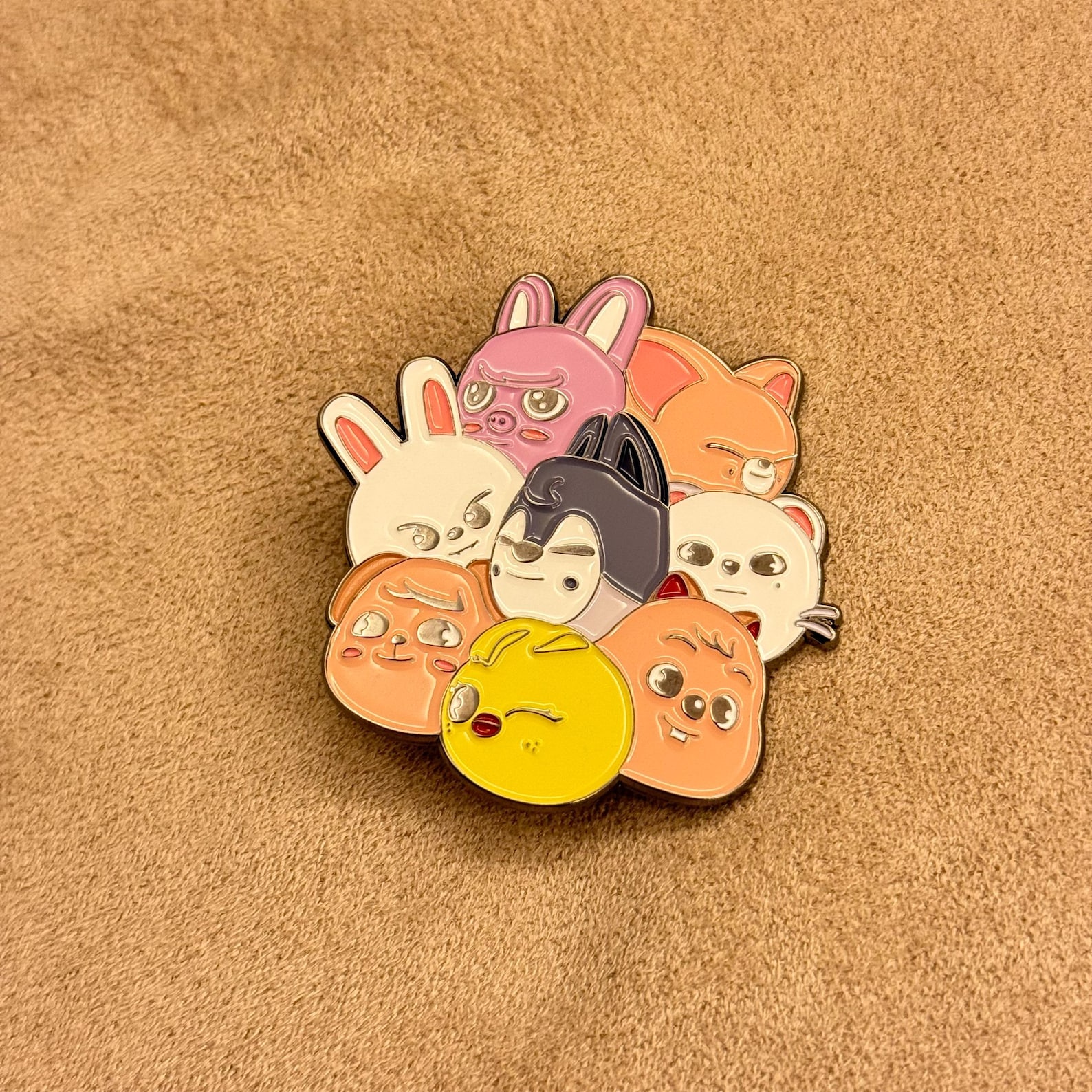 10 épingles Badges Stray / SKZOO - Pin's Kpop Pour Fans STAY - Diamètre 15 Mm - Cadeau Collection