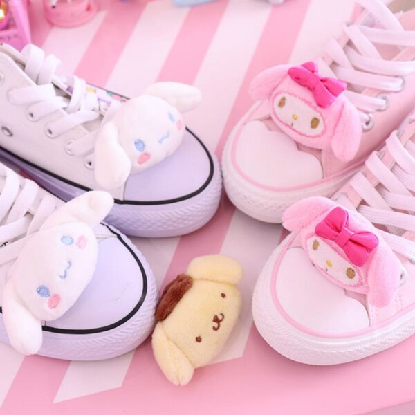 Peluches/accessoires pour chaussures Sanrio Hello Kitty