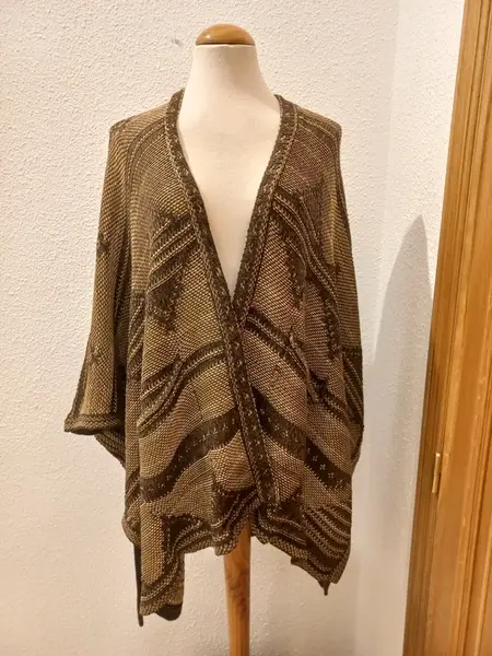 Poncho con mangas de la marca Polo Ralph Lauren