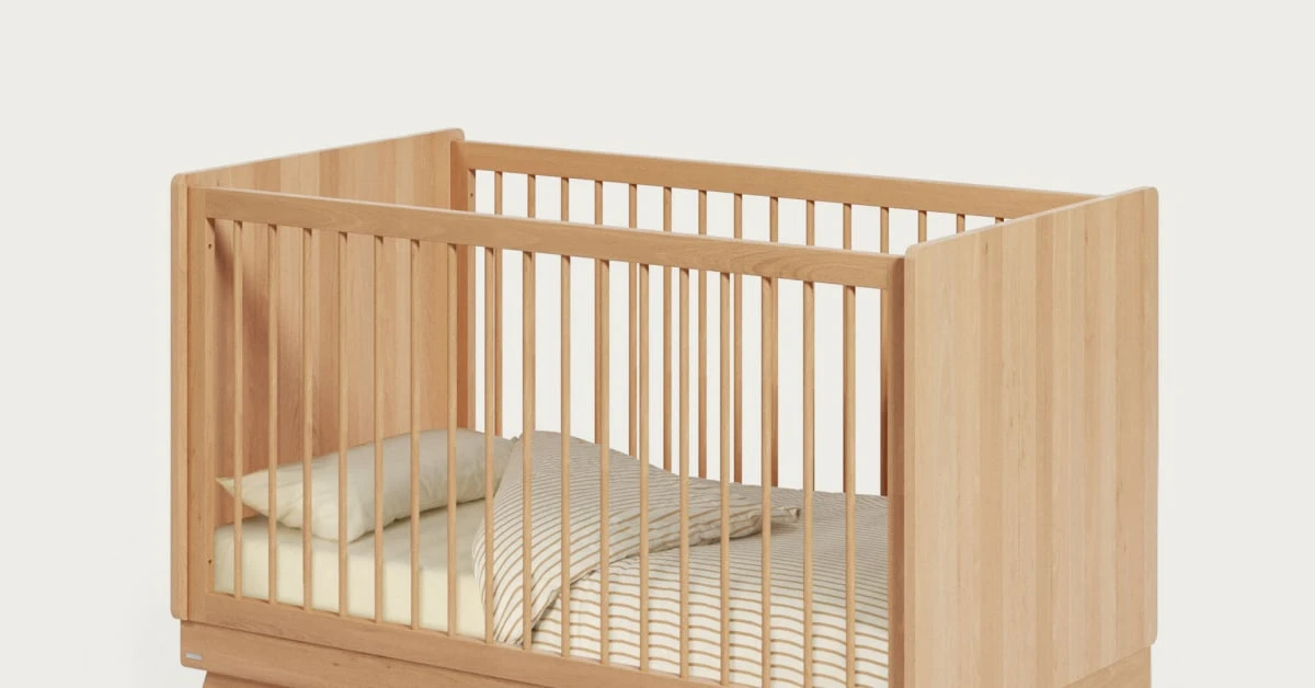 Lit bébé évolutif Maralis en bois de hêtre 70 x 140 cm | Kave Home France