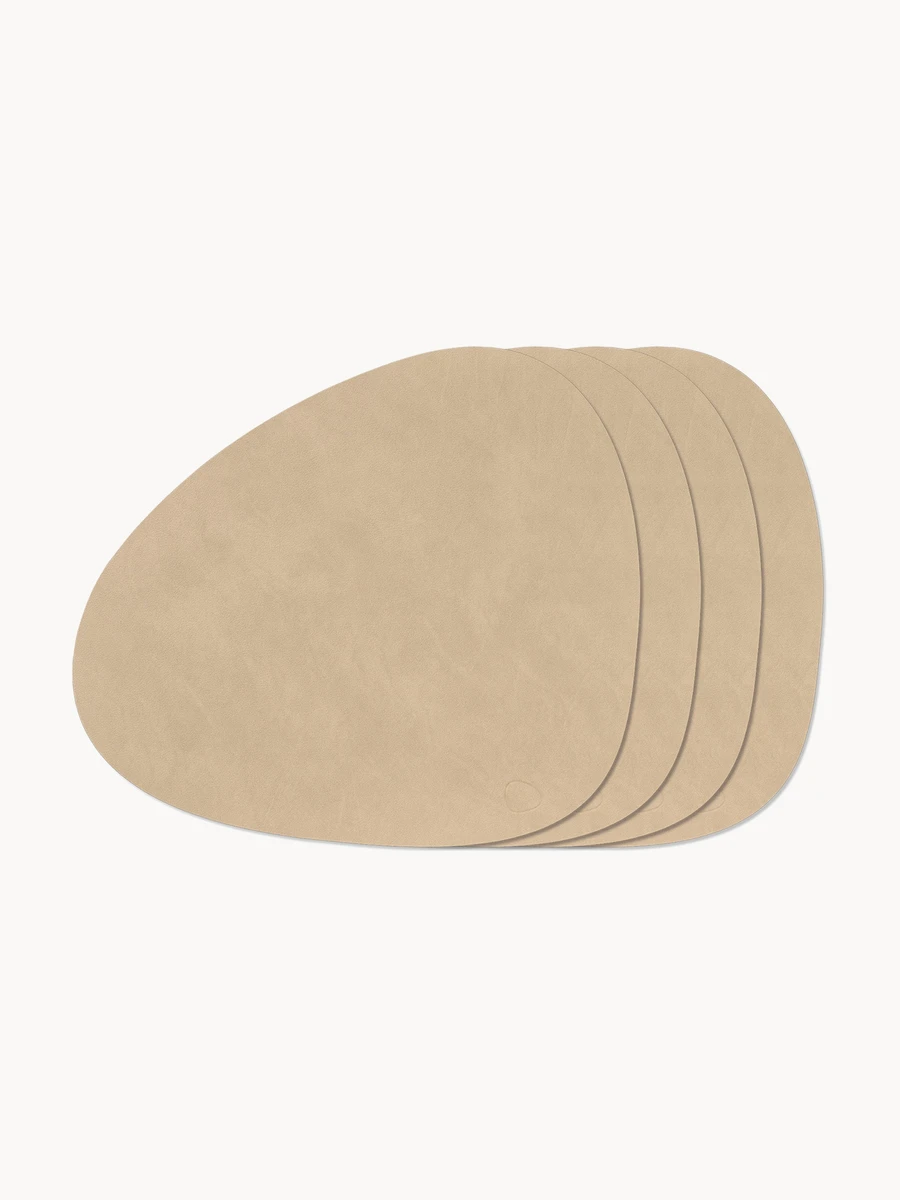 Sets de table asymétriques en cuir Curve, 4 pièces