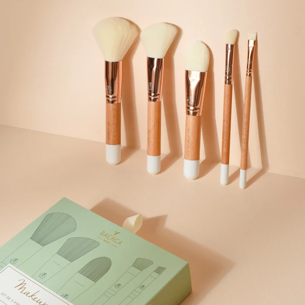 Kit de pinceaux à maquillage en bois