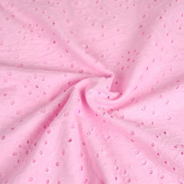 Tissu coton brodé chamallow à motif ajouré | Pour couture d'habits léger