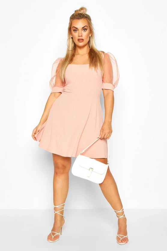 Boohoo Robe Cache Coeur Sans Manche Plus Robe Patineuse à Manches