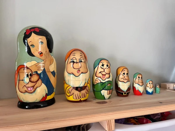 Anciennes poupées russes Blanche-Neige et les Sept Nains