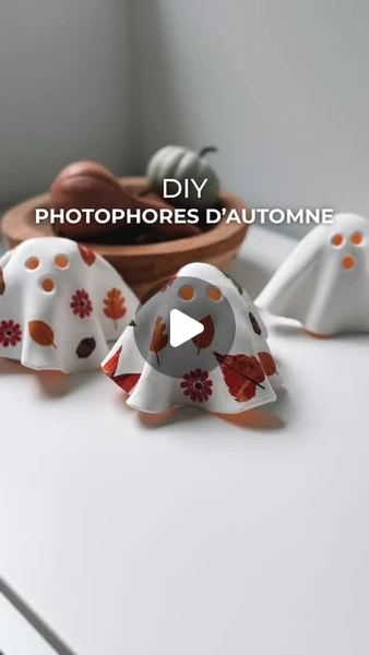 AMÉLIA LOPEZ DECIMAVILLA on Instagram: "DIY d’automne 👻 Enregistre pour plus tard 🤗Dans une semaine, l’automne sera déjà là… Le temps file tellement vite! J’ai décidé d’introduire cette belle saison avec un DIY super simple, rapide à faire, et qui donne tout de suite une ambiance magique le soir ✨Je trouve ça trop mignon, ici j’ai décidé de coller des petites feuilles d’automne découpées dans des serviettes mais évidemment, ça peut être réalisé avec n’importe quel motif.C’est typiquement le genre de petite activité parfaite pour cette saison où on passe plus de temps à la maison… hygge mood garanti 💛👉 Dis-moi si tu préfères les fantomes blancs ou customisés!Le matériel:- Vernis colle à papier @decopatch_officiel- Pâte autodurcissante @action.belgique- Serviettes @avamoment#diy #diyautomne #diydeco #hyggehome #autumnvibes"