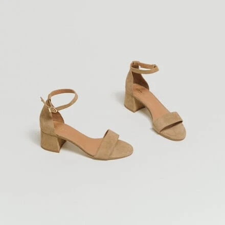 Sandales à talons carrés