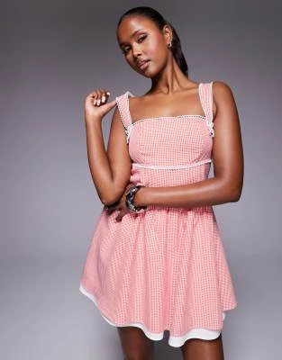 Kaiia - Robe patineuse courte bordée de dentelle avec nœuds à encolure carrée - Rouge vichy | ASOS