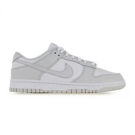 NIKE DUNK LOW SUEDE MINI SWOOSH SNEAKERS FEMME - BLANC/BEIGE - LACETS | Courir.com