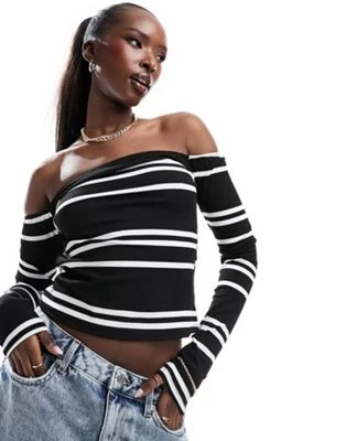 ASOS DESIGN - Top asymétrique à épaules dénudées avec rayures - Noir et blanc