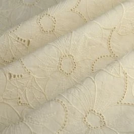 Tissu voile brodé fleur ajouré écru